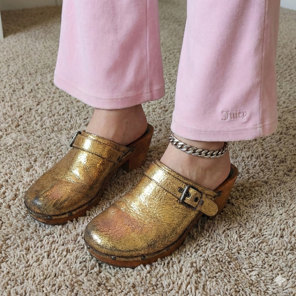 Juicy Couture Wooden Clogs Womens 9 Gold Crackle Leather Heel Mules Y2K Vintage
